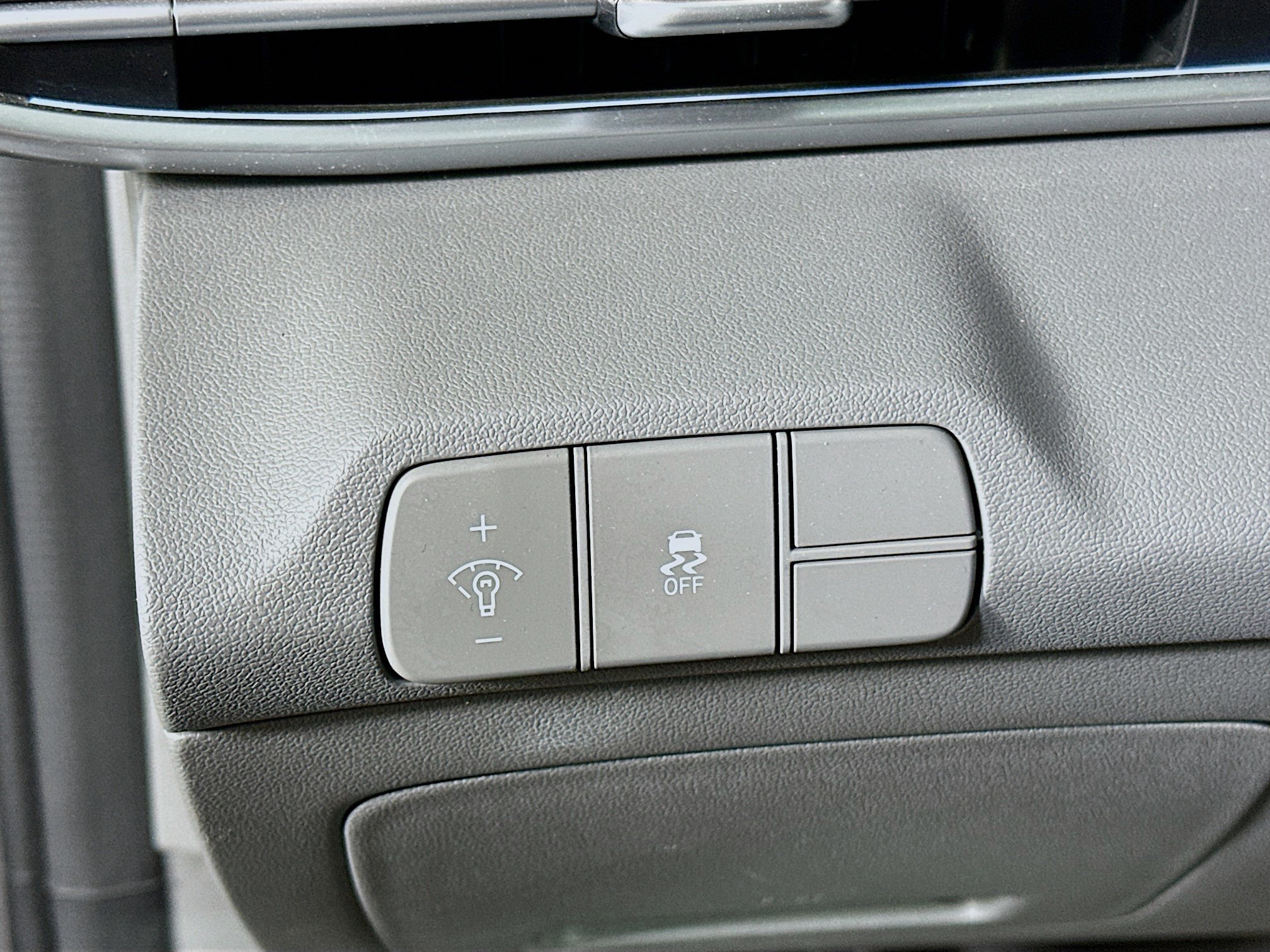 Used 2025 Hyundai Elantra SEL FWD image 17