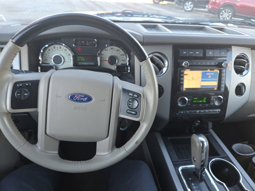 Used 2013 Ford Expedition Limited image 16