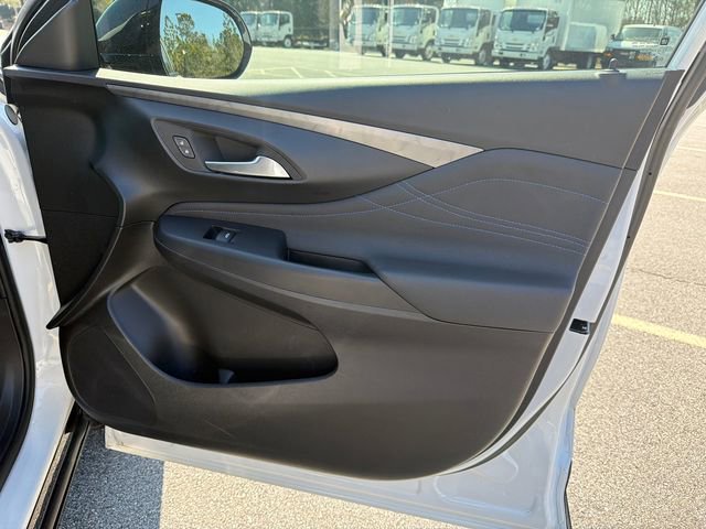 Certified 2024 Buick Envista Sport Touring w/ Convenience I Package image 14