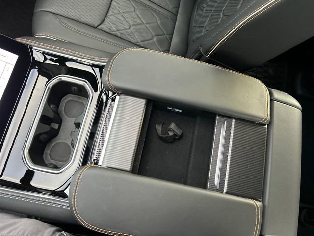 Used 2024 Jeep Grand Wagoneer Series III w/ Rear Seat Video Group 1 image 48