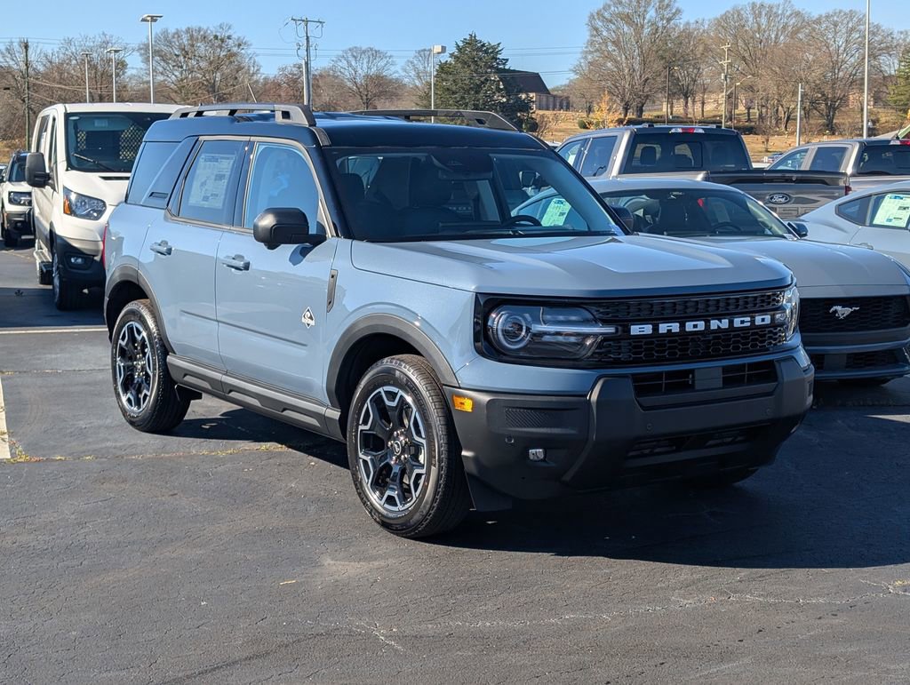 New 2025 Ford Bronco Sport Outer Banks w/ Outer Banks Tech Package+ AWD/4WD image 3