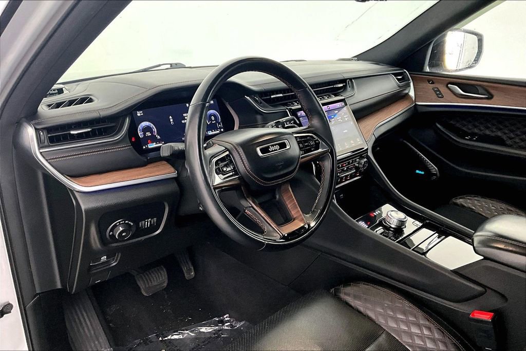 Used 2021 Jeep Grand Cherokee L Summit w/ Advanced Protech Group IV image 15