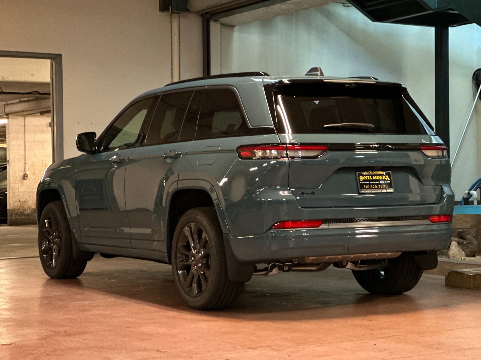 New 2026 Jeep Grand Cherokee Limited AWD/4WD image 3