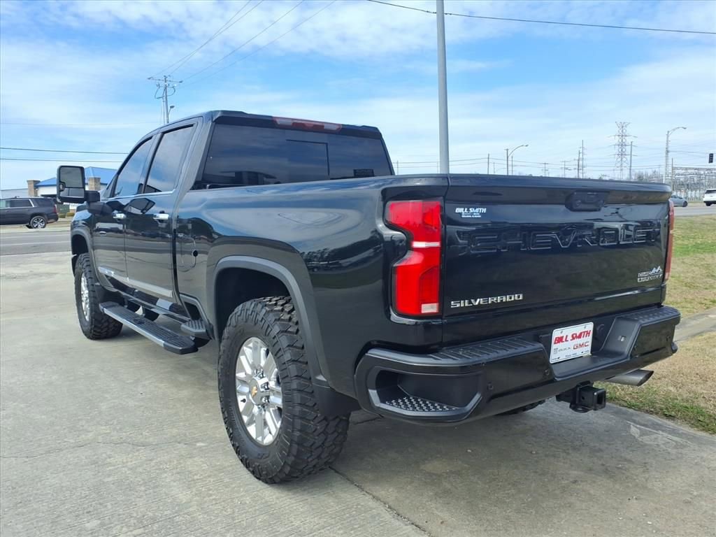 Used 2025 Chevrolet Silverado 2500 High Country w/ Z71 Off-Road Package image 5