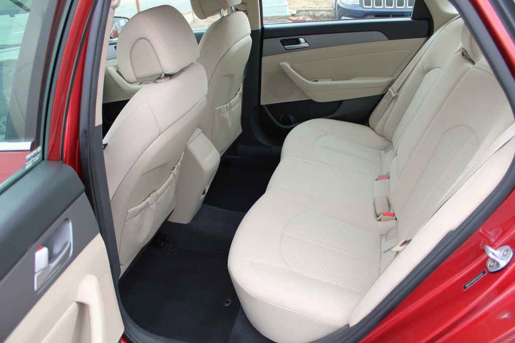 Used 2015 Hyundai Sonata SE w/ Option Group 09 image 10