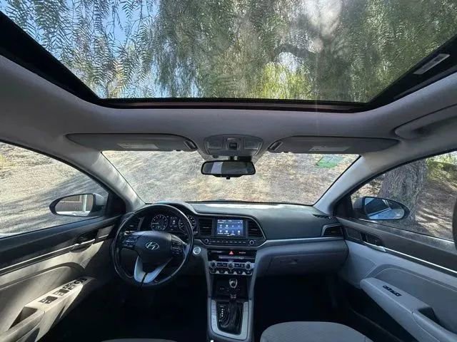 Used 2020 Hyundai Elantra Value Edition FWD image 15