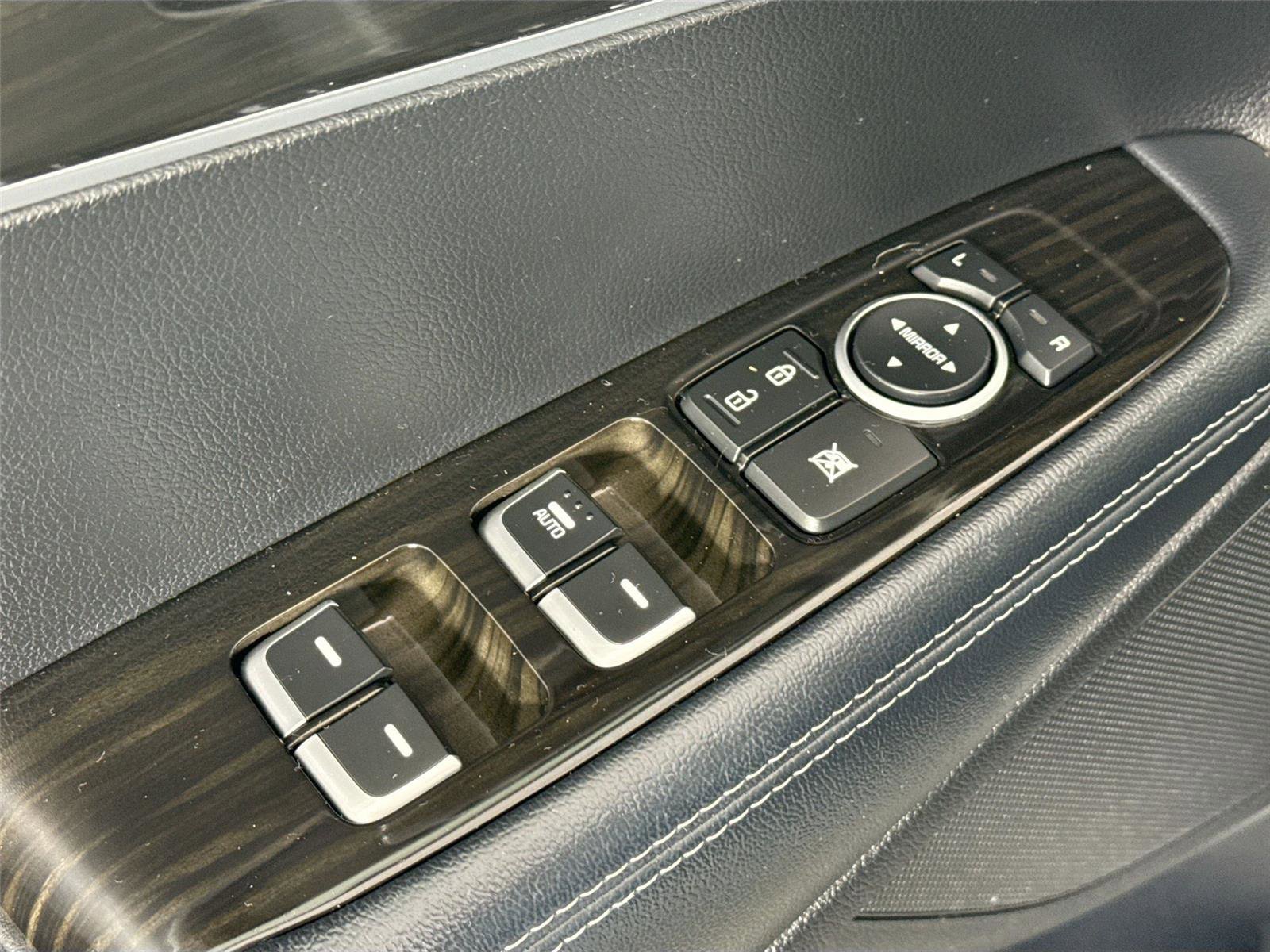 Used 2019 Kia Sorento L image 29