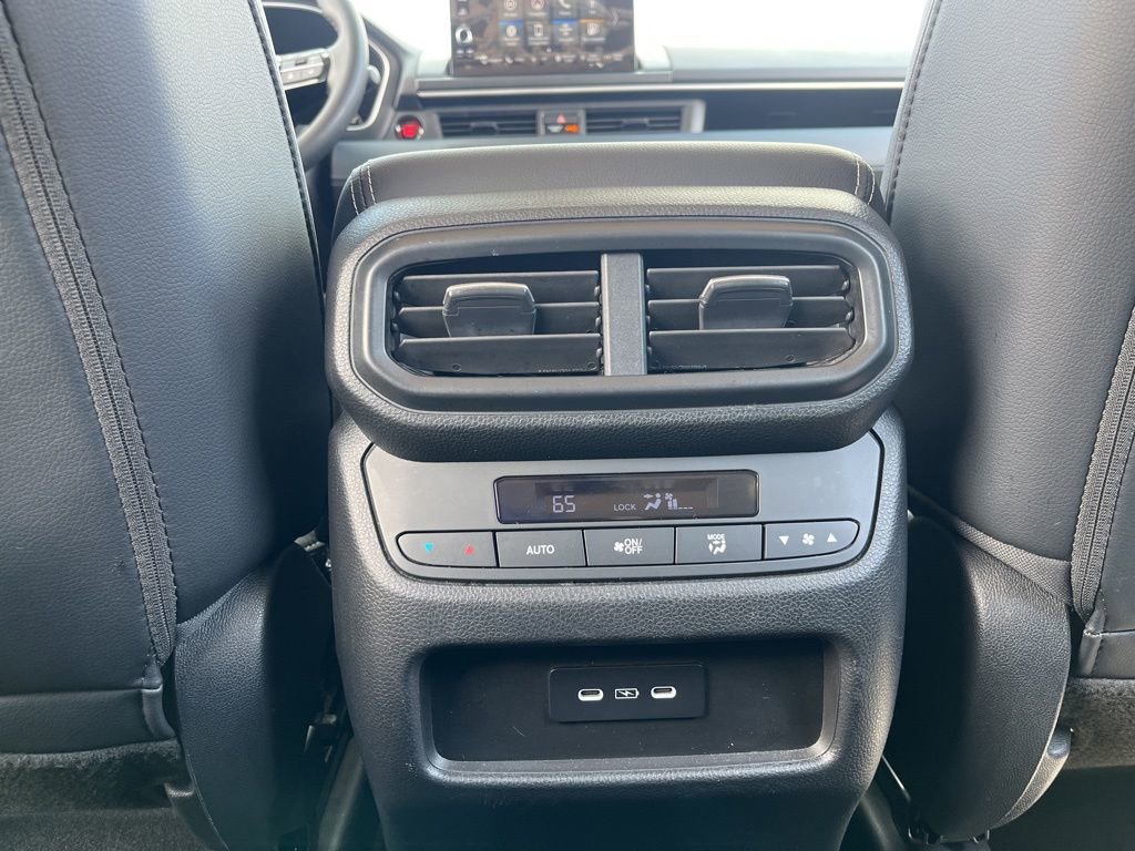 Certified 2025 Honda Pilot Touring image 19