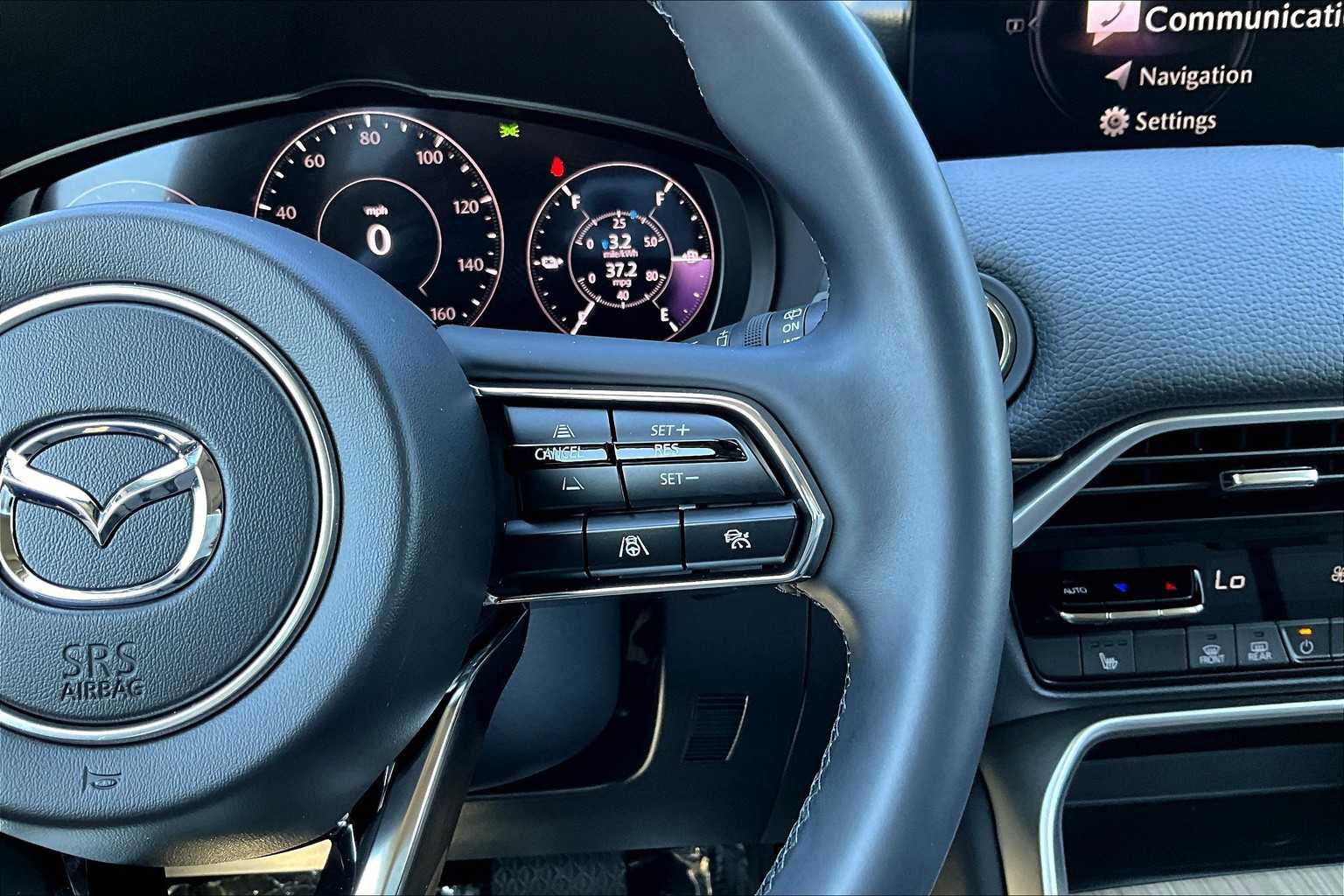 Used 2025 MAZDA CX-70 Plug-In Hybrid w/ Premium Pkg image 24