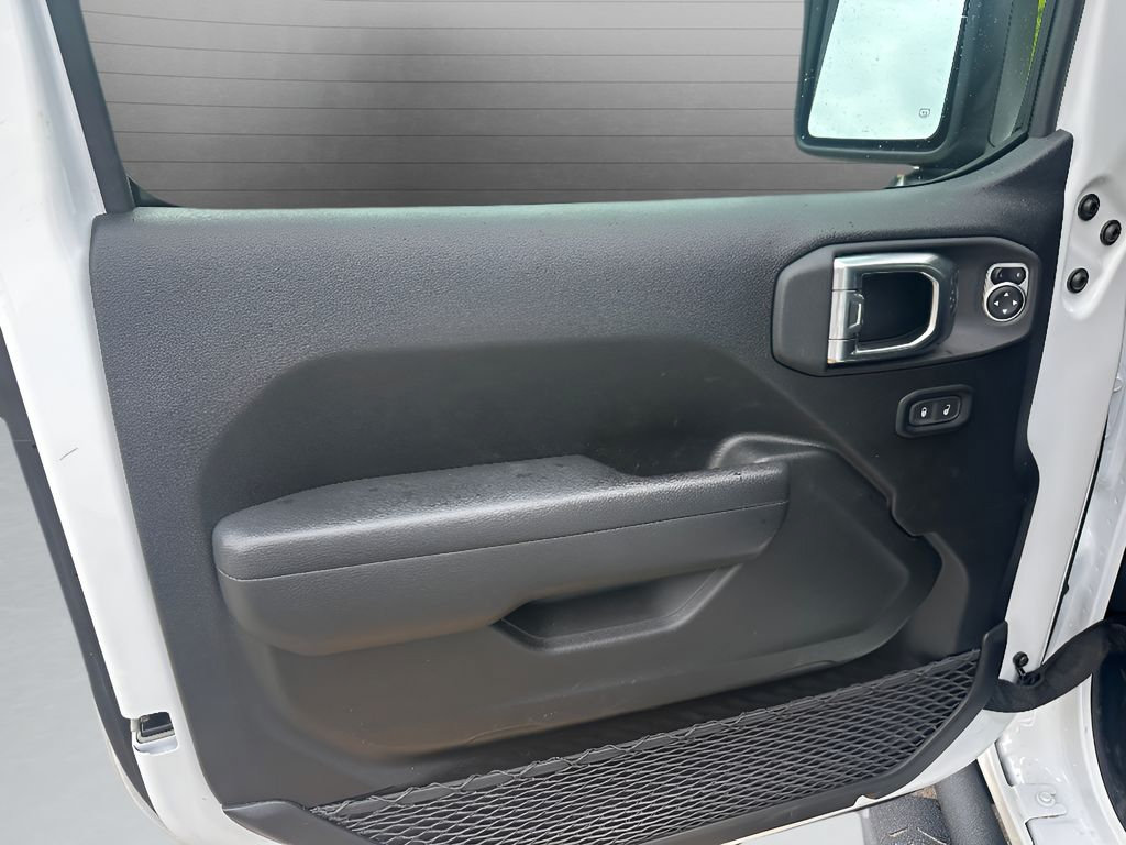 Used 2025 Jeep Wrangler Unlimited Sport AWD/4WD image 19