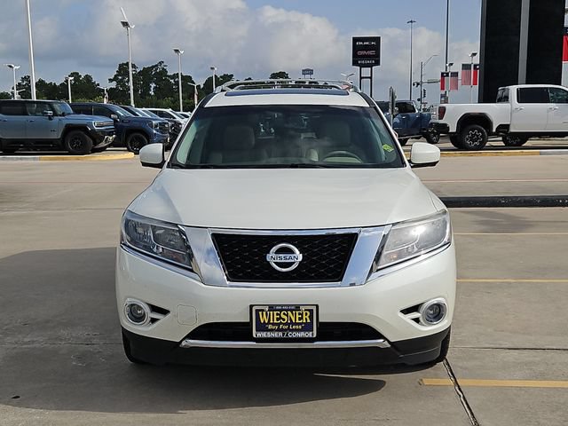 Used 2015 Nissan Pathfinder Platinum FWD image 2