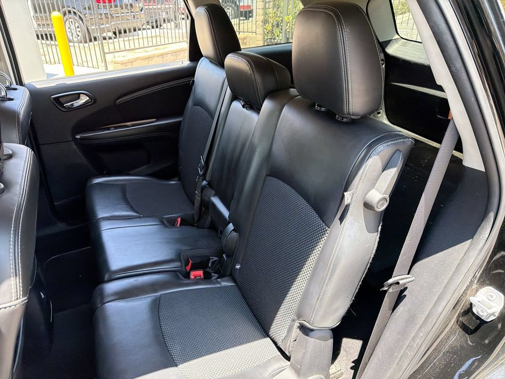 Used 2017 Dodge Journey Crossroad FWD image 21