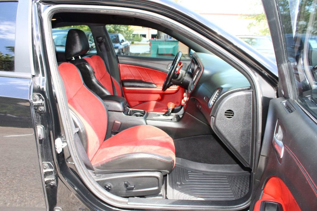 Used 2019 Dodge Charger Scat Pack w/ Dynamics Package RWD image 29
