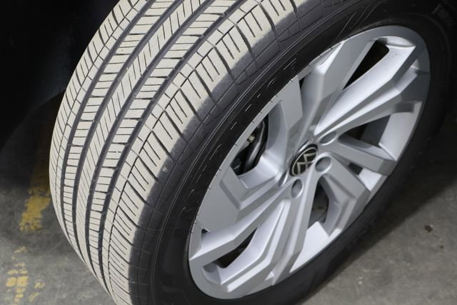 Used 2023 Volkswagen Atlas SE image 44