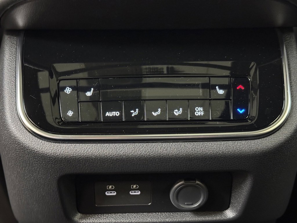 New 2025 Nissan Armada Platinum Reserve image 19