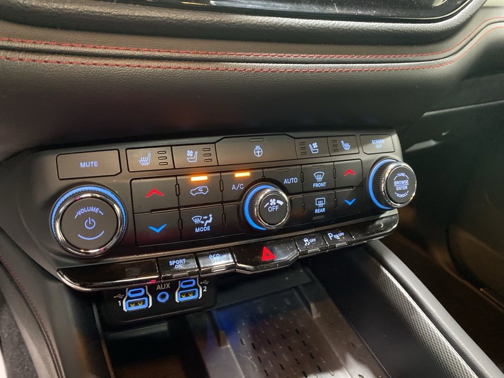 Used 2025 Dodge Durango R/T image 29