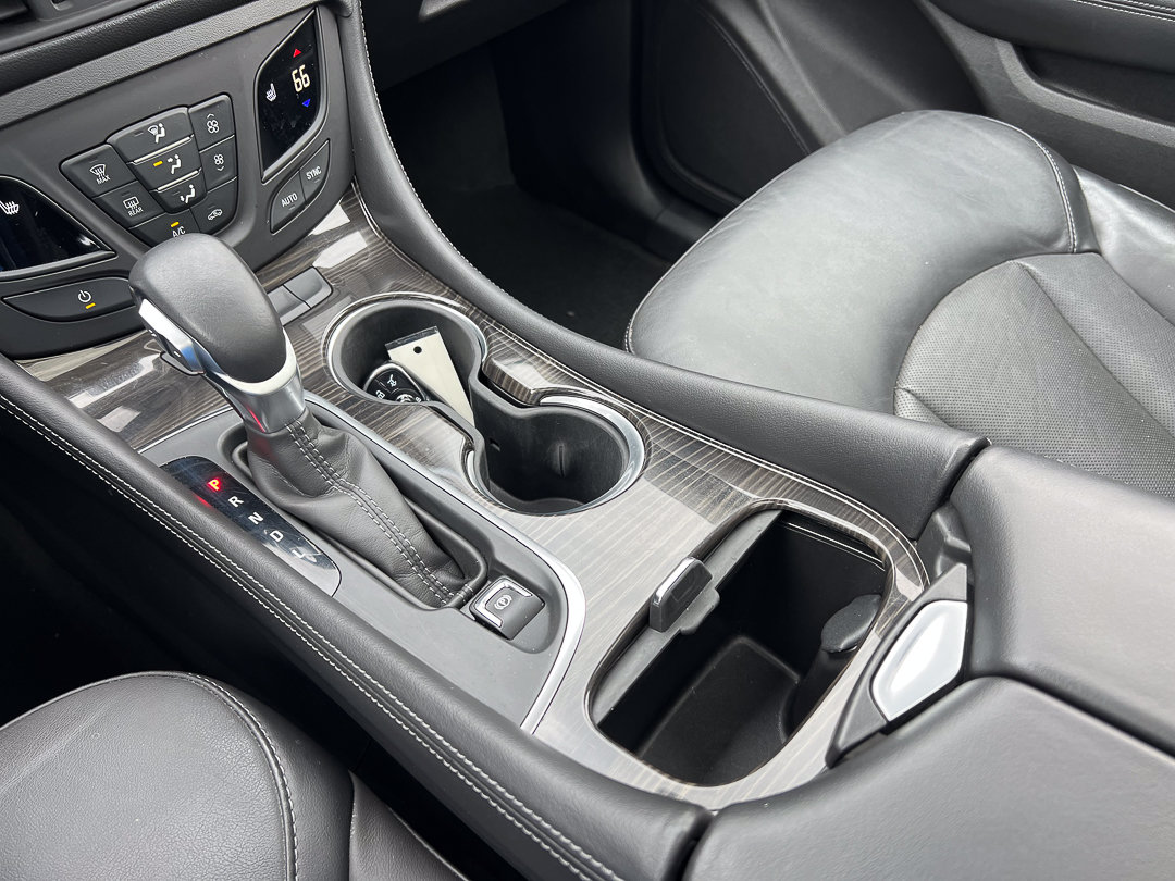 Used 2019 Buick Envision Essence FWD image 26