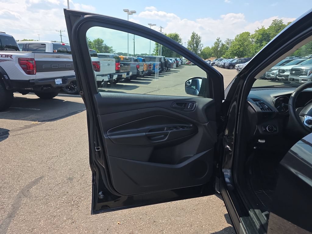 Used 2014 Ford Escape S FWD image 19