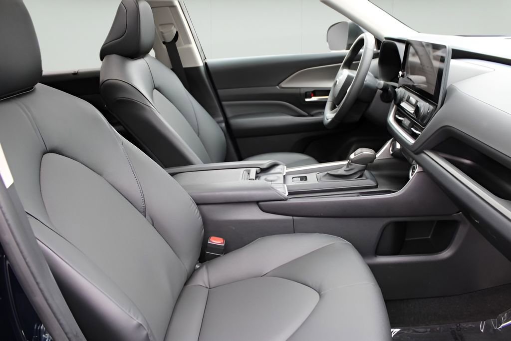 Certified 2024 Toyota Grand Highlander XLE image 25