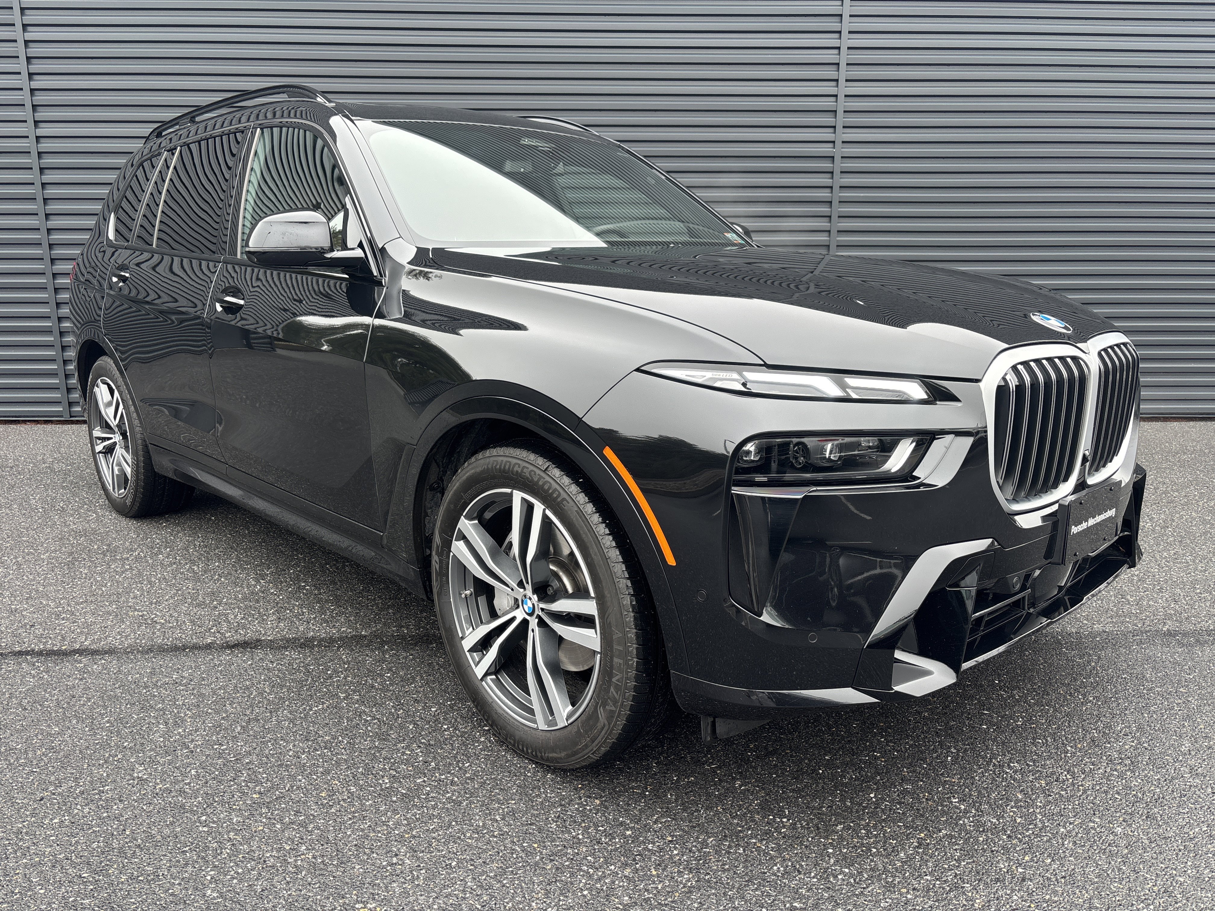 Used 2026 BMW X7 xDrive40i w/ M Sport Package image 7