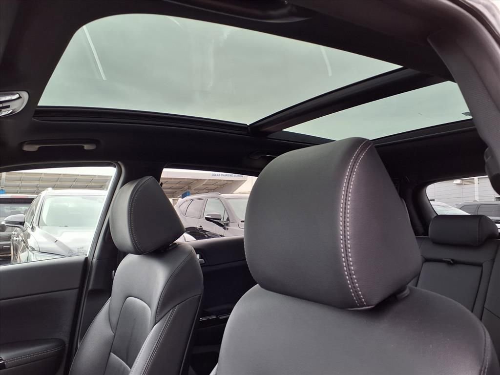 Used 2022 Kia Sportage Nightfall Edition w/ Nighfall AWD Premium Package image 18