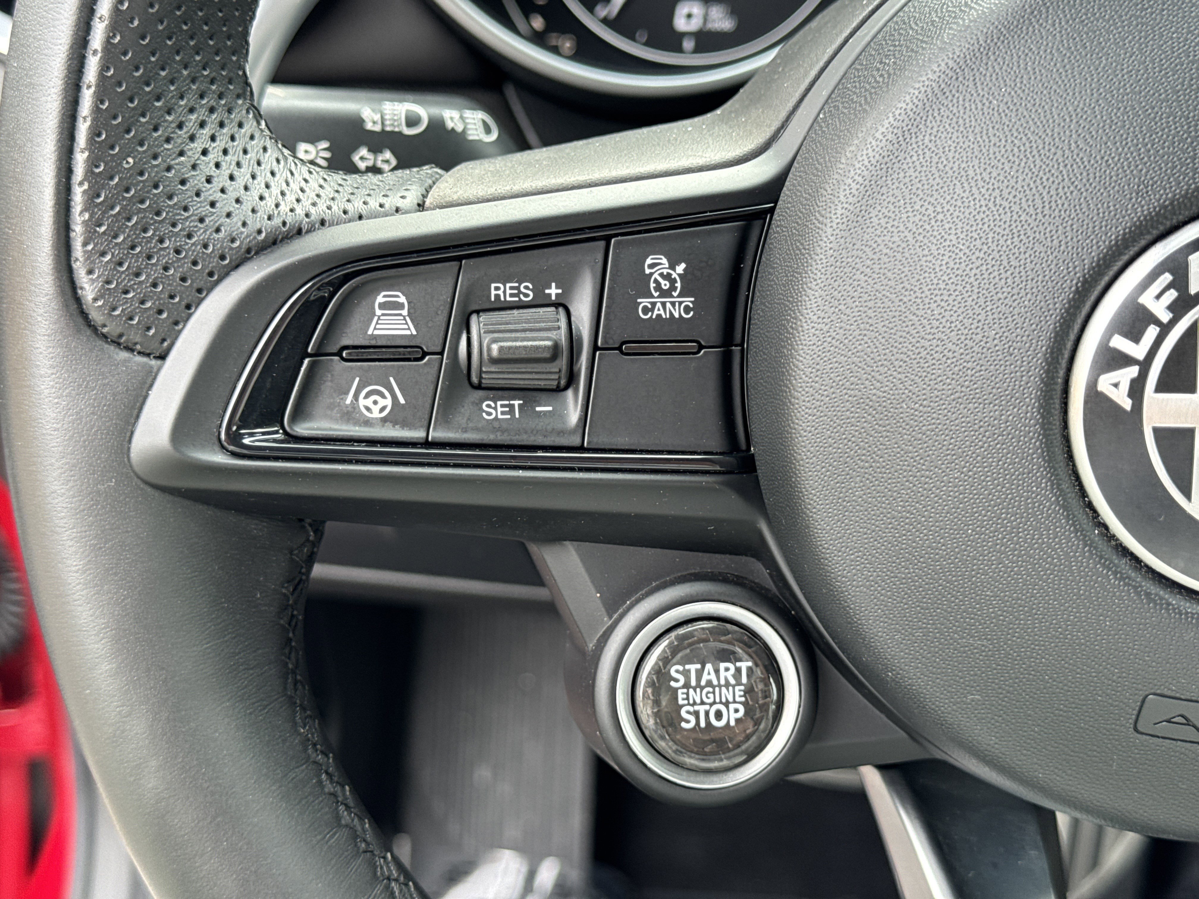 Used 2023 Alfa Romeo Giulia Veloce image 25