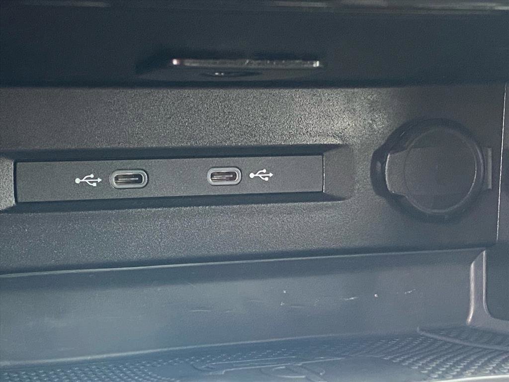 Certified 2024 Volkswagen Taos SE image 15