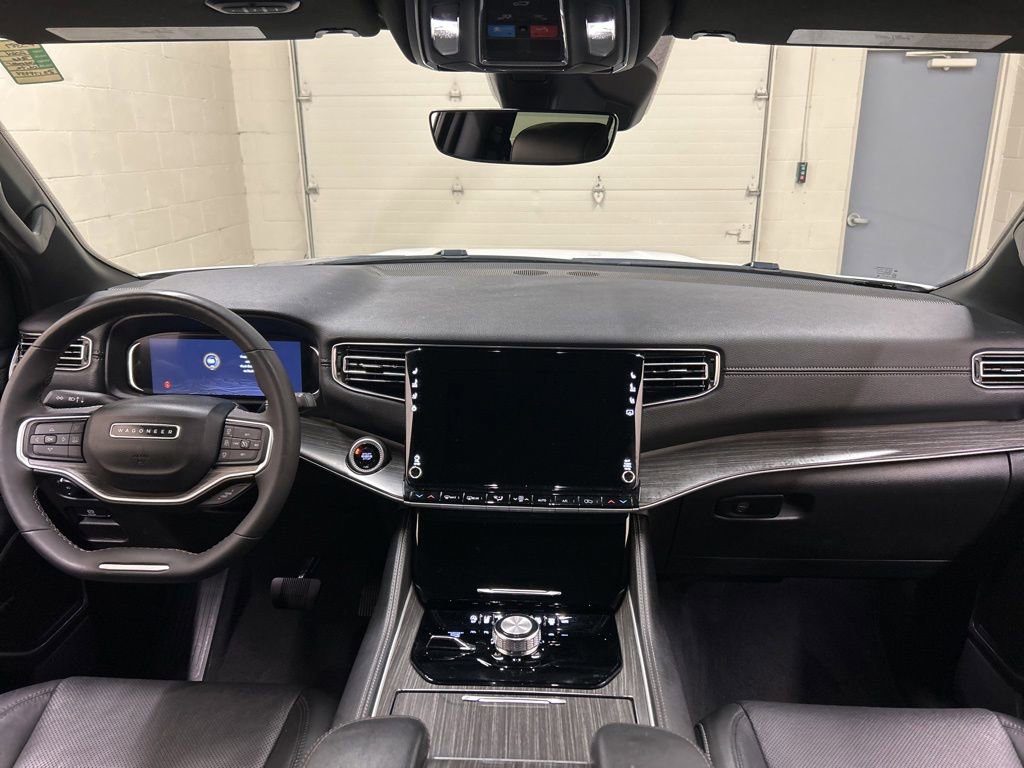 Used 2024 Jeep Wagoneer Series II AWD/4WD image 19