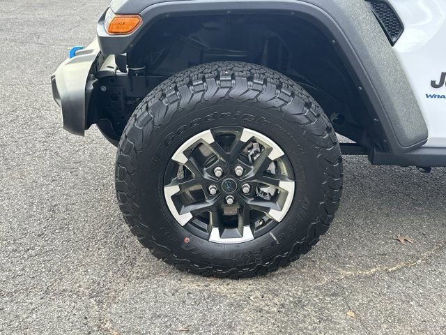 Certified 2025 Jeep Wrangler Unlimited Rubicon 4xe w/ Convenience Group image 11