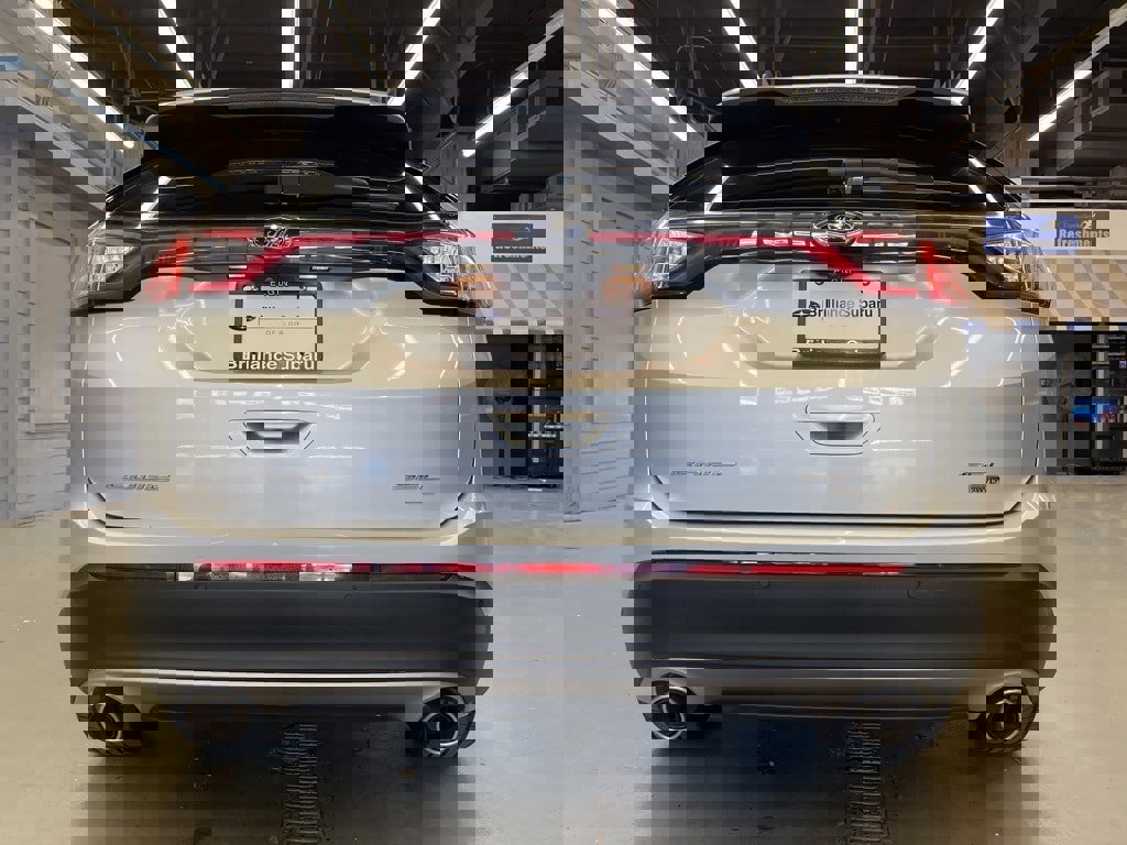 Used 2017 Ford Edge SEL w/ Equipment Group 201A image 6