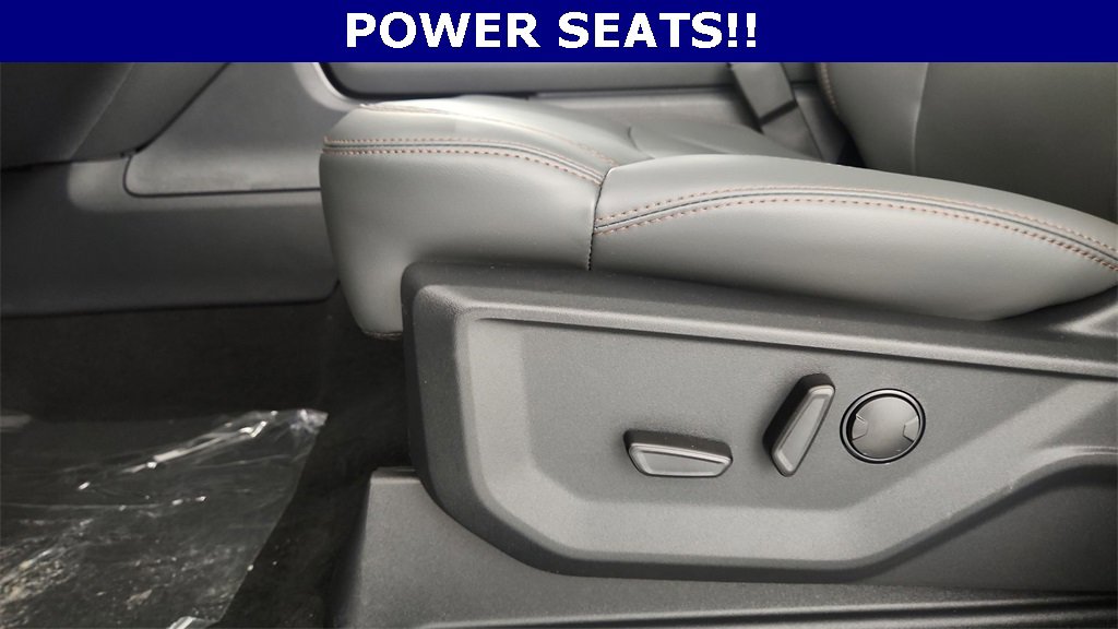 New 2025 Ford Expedition Active image 32