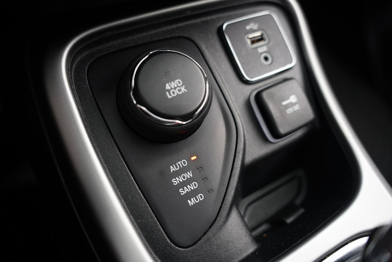 Used 2018 Jeep Compass Latitude w/ Safe & Security Group image 21