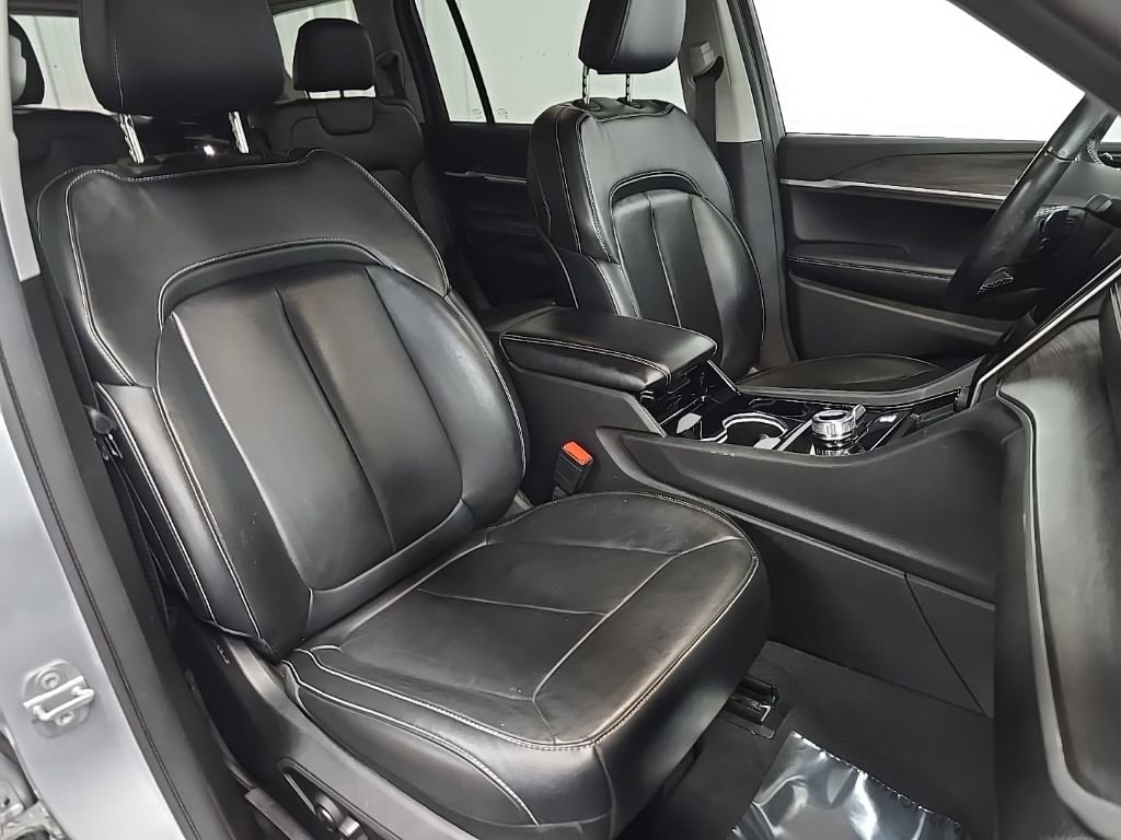 Used 2021 Jeep Grand Cherokee L Limited AWD/4WD image 15