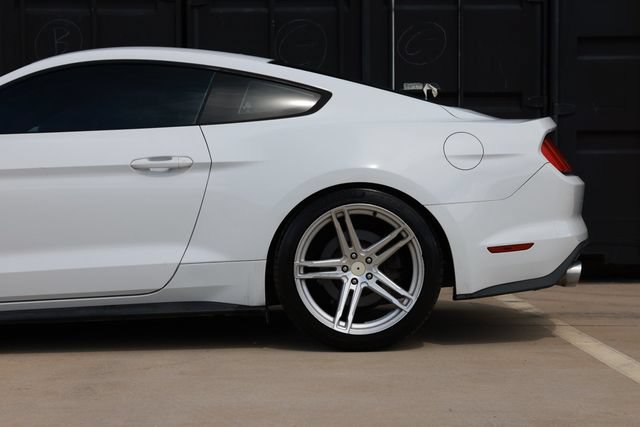 Used 2016 Ford Mustang GT Premium w/ GT Performance Package RWD image 28