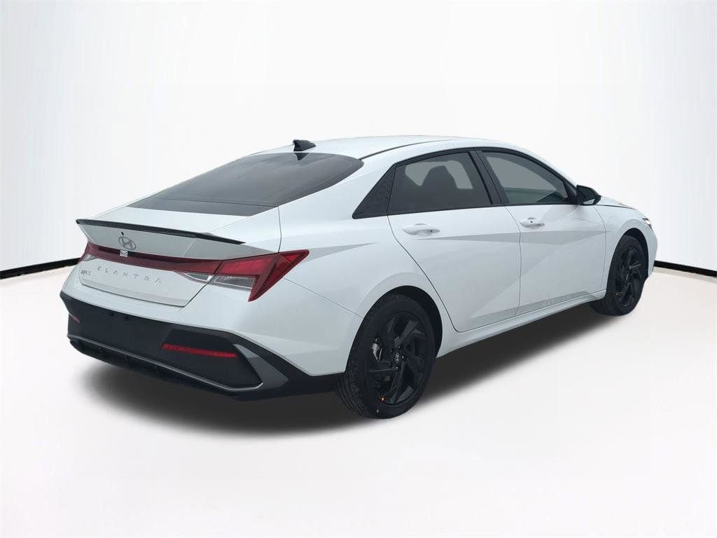 New 2026 Hyundai Elantra Sport image 5