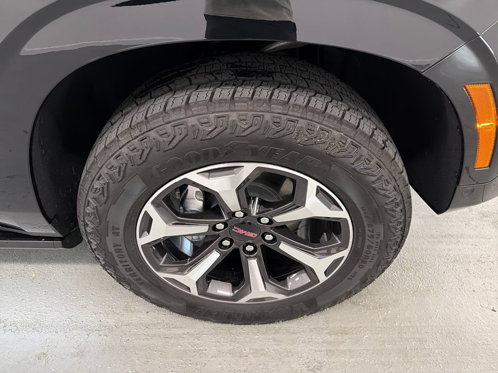 New 2026 GMC Yukon AT4 Ultimate AWD/4WD image 4