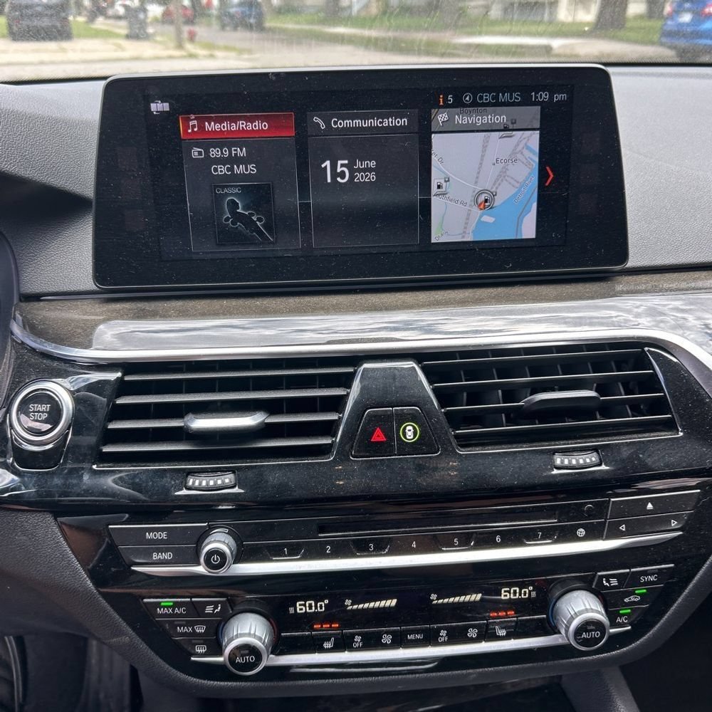 Used 2018 BMW 530e xDrive AWD/4WD image 14