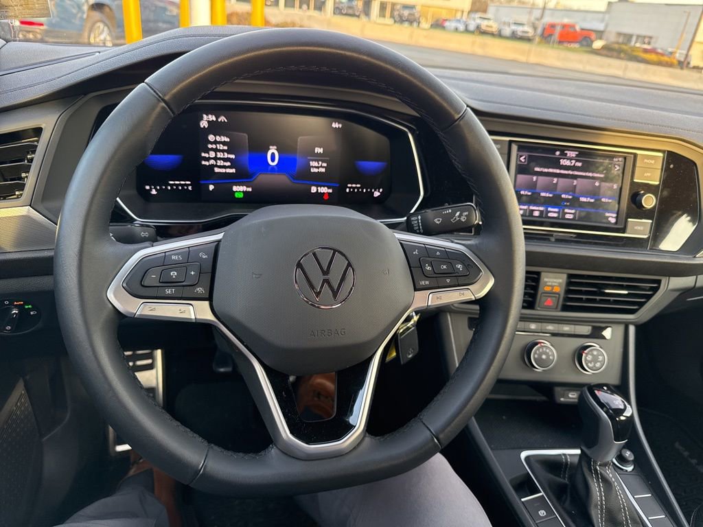 Used 2023 Volkswagen Jetta Sport image 42