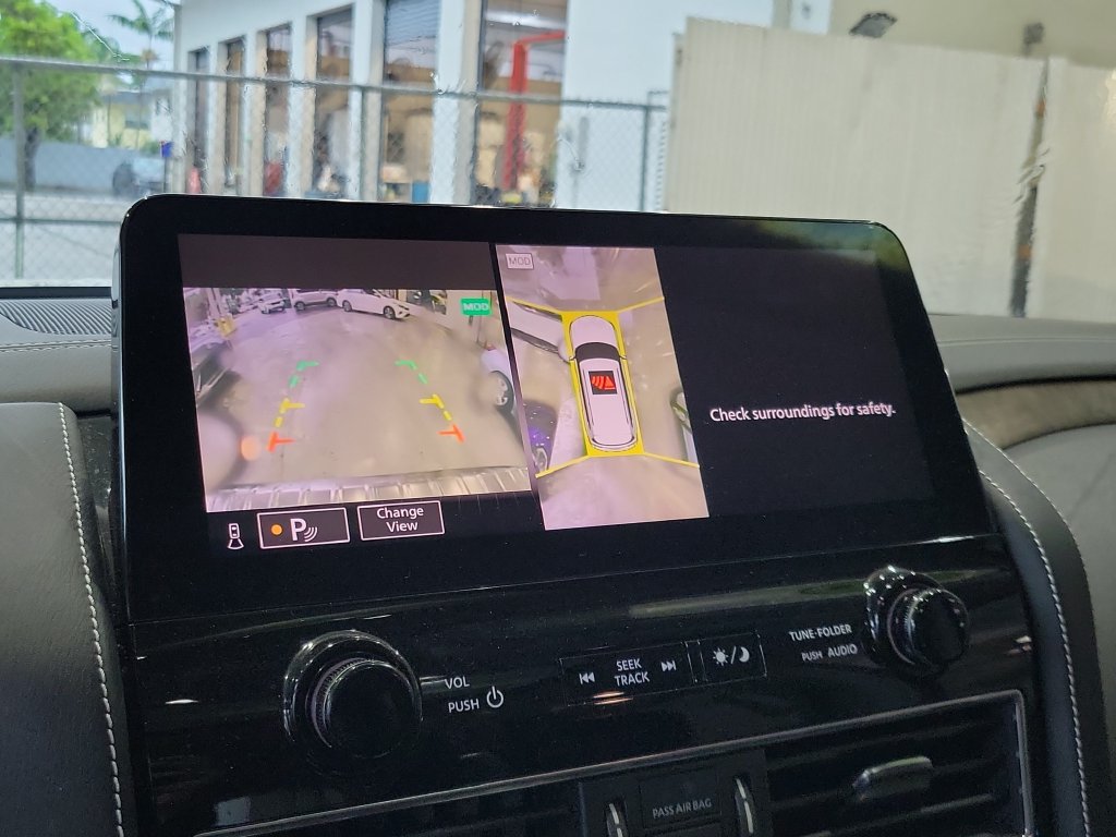 Used 2022 INFINITI QX80 Premium Select w/ All-Season Package RWD image 28