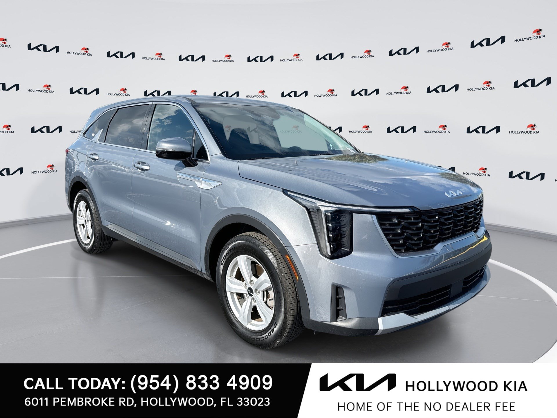 Certified 2025 Kia Sorento LX