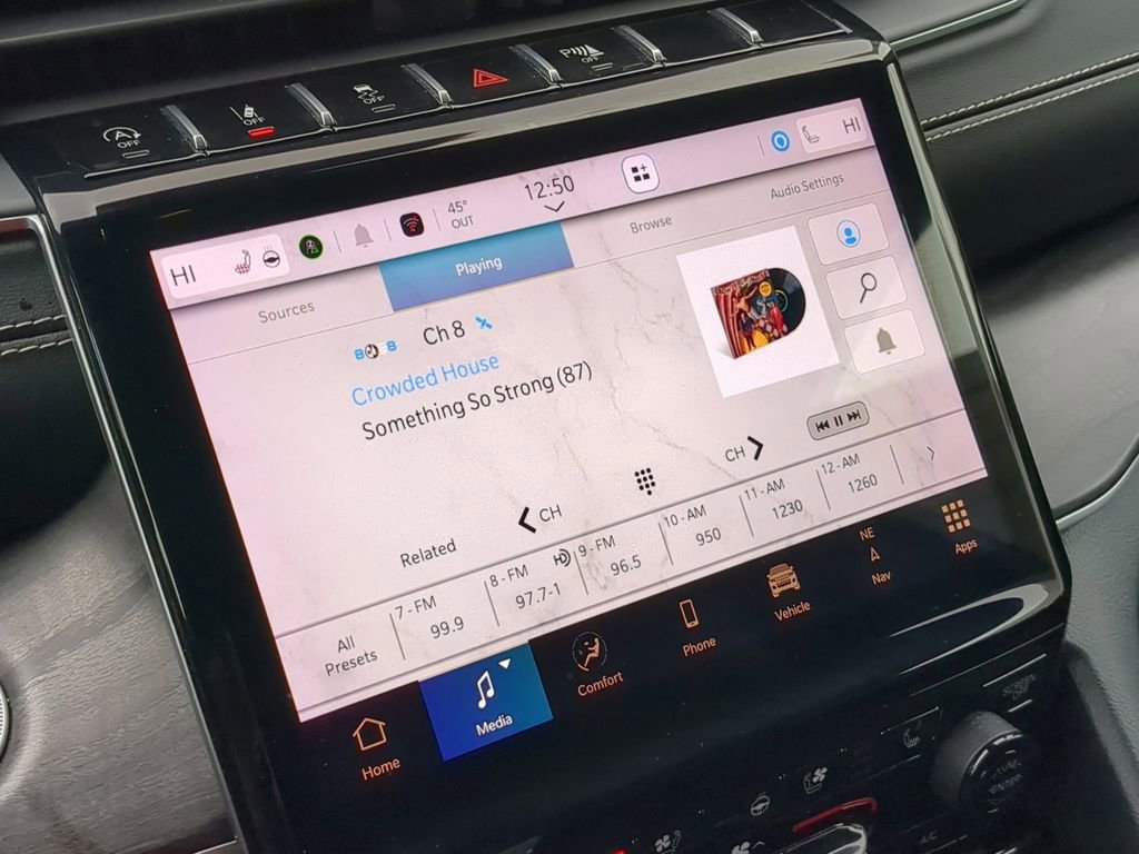 Used 2024 Jeep Grand Cherokee L Limited w/ Luxury Tech Group II image 19