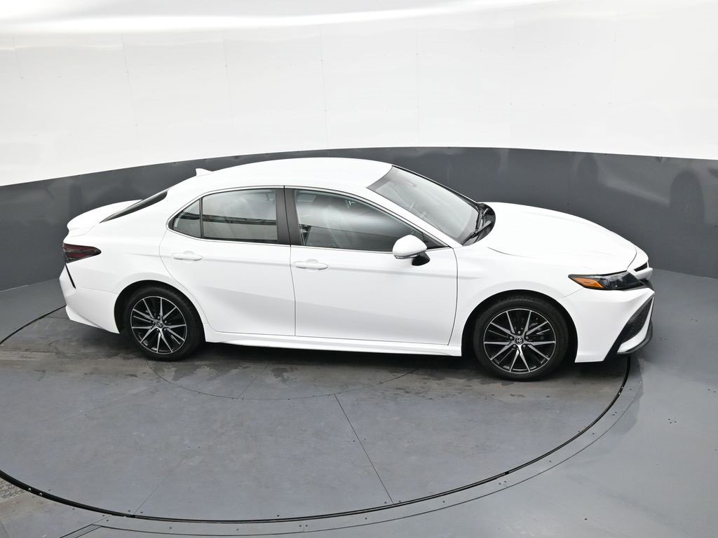 Used 2024 Toyota Camry SE image 24