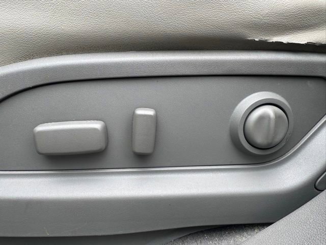 Used 2015 GMC Acadia SLT image 14