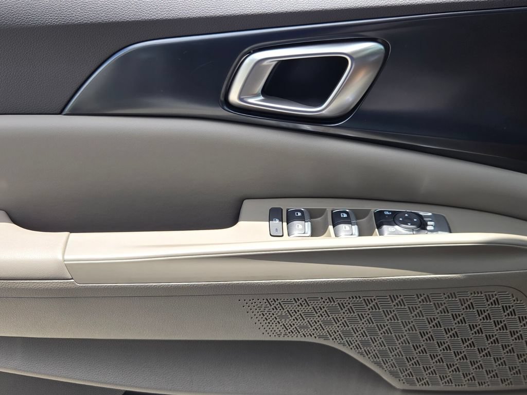 New 2027 Kia Carnival LXS FWD image 14