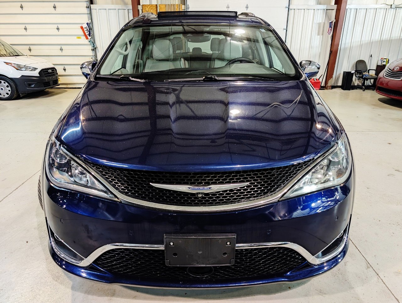 Used 2017 Chrysler Pacifica Limited image 15