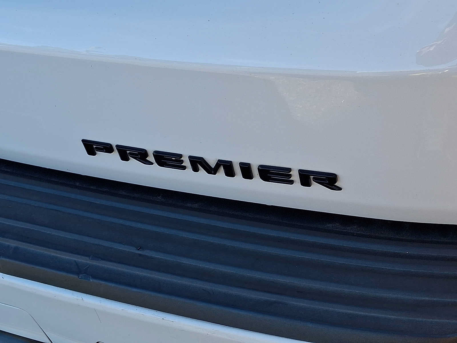 Used 2022 Chevrolet Tahoe Premier AWD/4WD image 5
