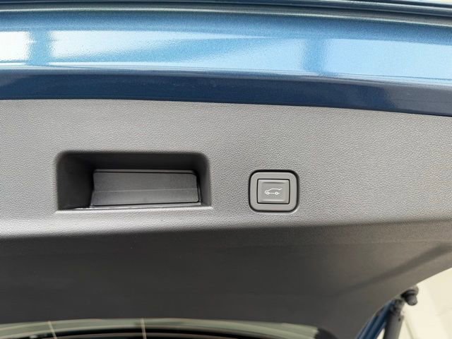 New 2026 Chevrolet Traverse LT w/ Driver Confidence Package image 31