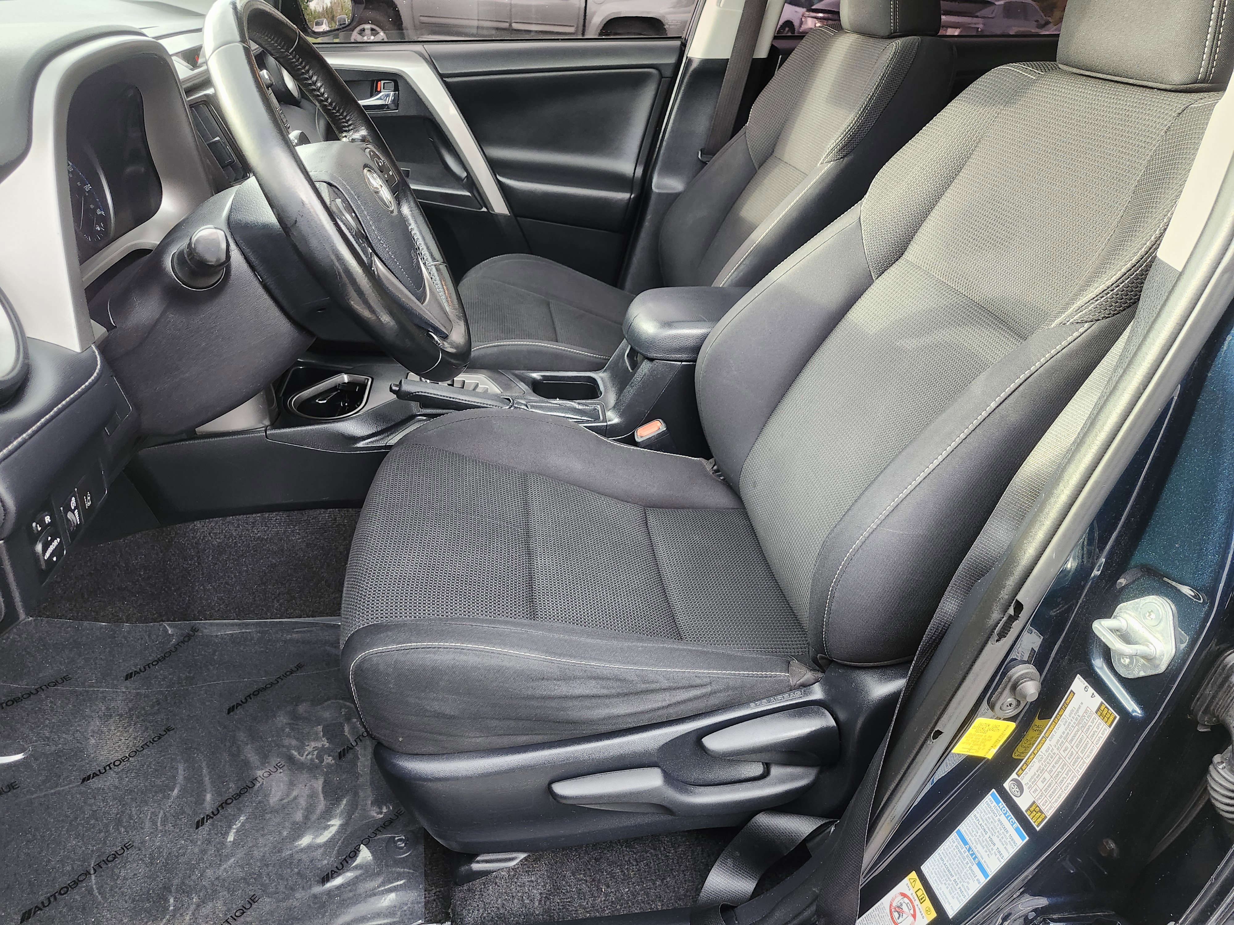 Used 2018 Toyota RAV4 XLE w/ Plus Extra Value Package AWD/4WD image 21