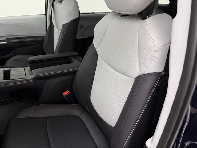 New 2026 Toyota Sienna XSE FWD image 27