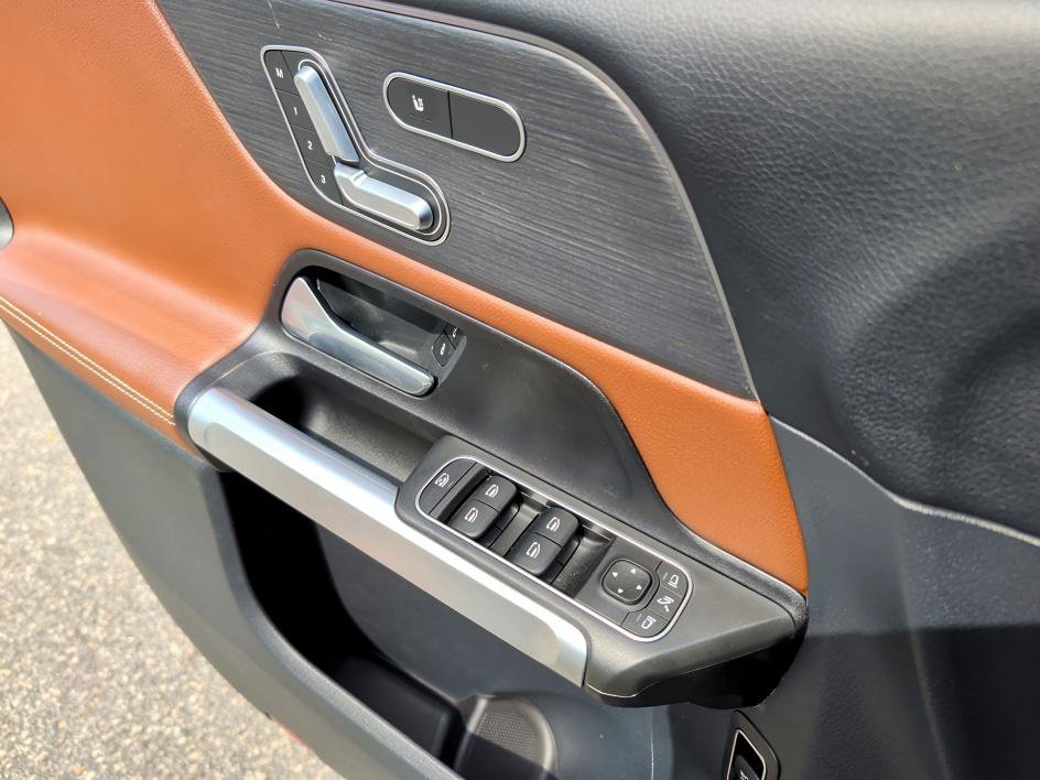 Used 2022 Mercedes-Benz GLB 250 image 17